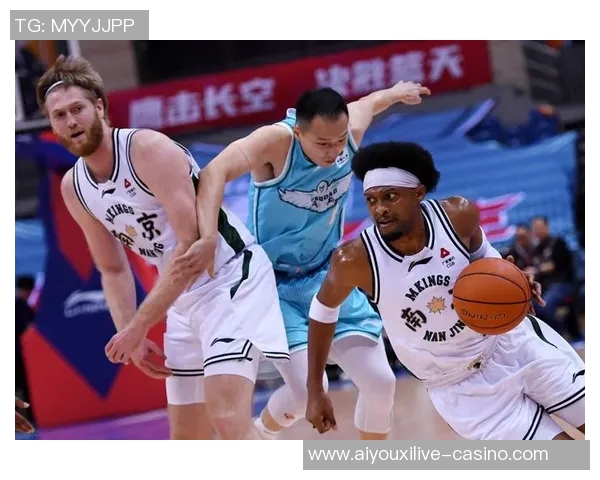 蓝网与魔术精彩对决全场回放尽享篮球魅力与激情时刻 蓝网与魔术精彩对决全场回放尽享篮球魅力与激情时刻